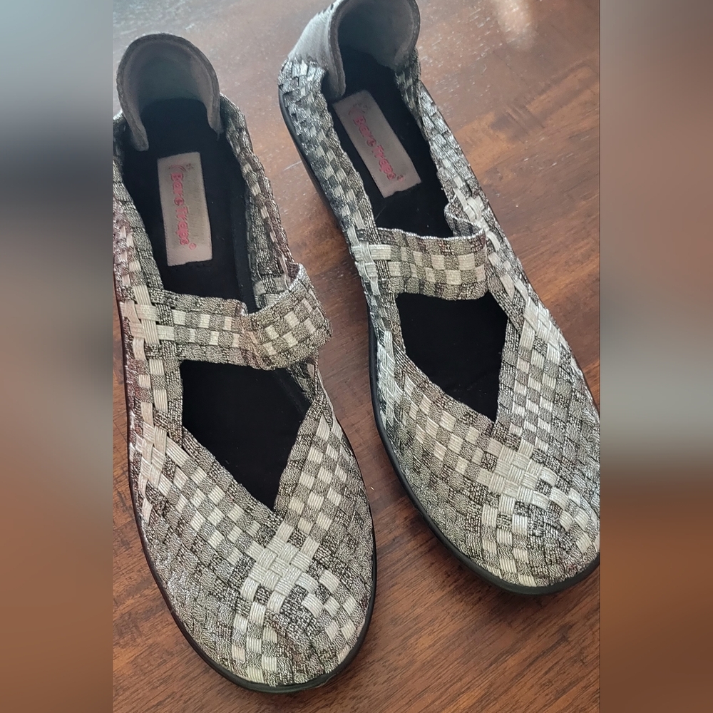 Women's Bare Traps Ursala Gray Silver Woven Wedge Heel Slip on Pumps, Sz 10M
